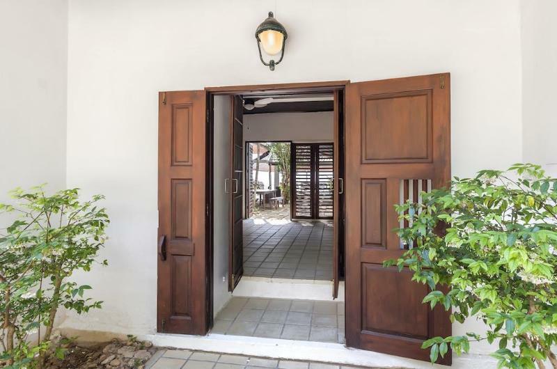 Baan Khunying Secluded Phuket Beachfront Holiday home