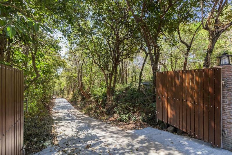 Baan Khunying Secluded Phuket Beachfront Nai Harn