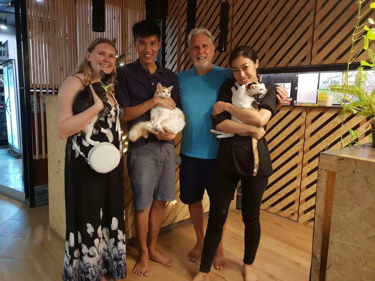 Hugger (adults Only) Phuket