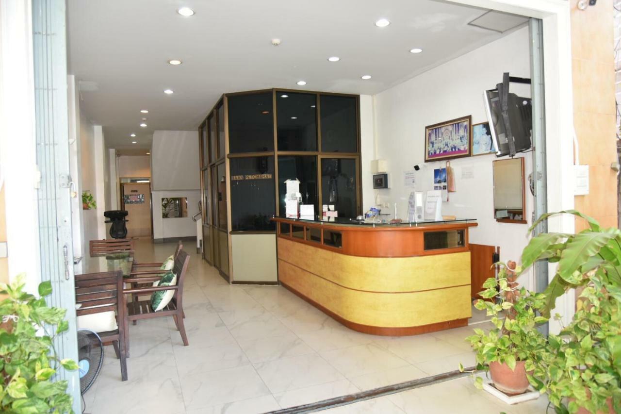 Hotel Baan Petcharat 3*