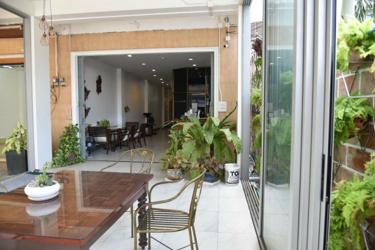 Hotel Baan Petcharat