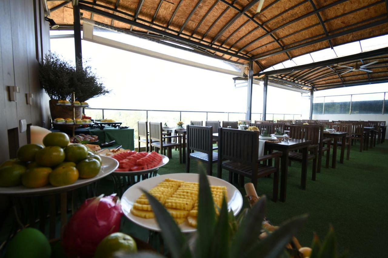 Aparthotel The Aristo By Holy Cow, 4-br Loft, 150 M2, Pool View Surin Beach (Phuket)