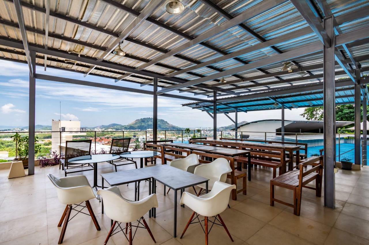 Hotel Hilltop Hotel 4*