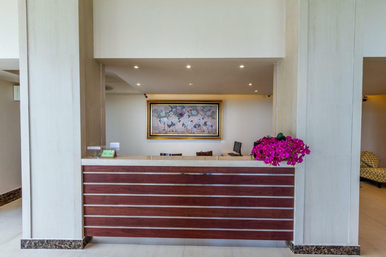 Hilltop Hotel 4* Ratsada
