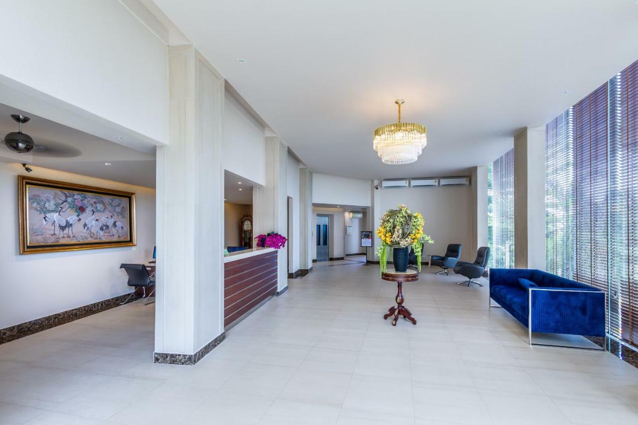 Hilltop Hotel 4* Ratsada