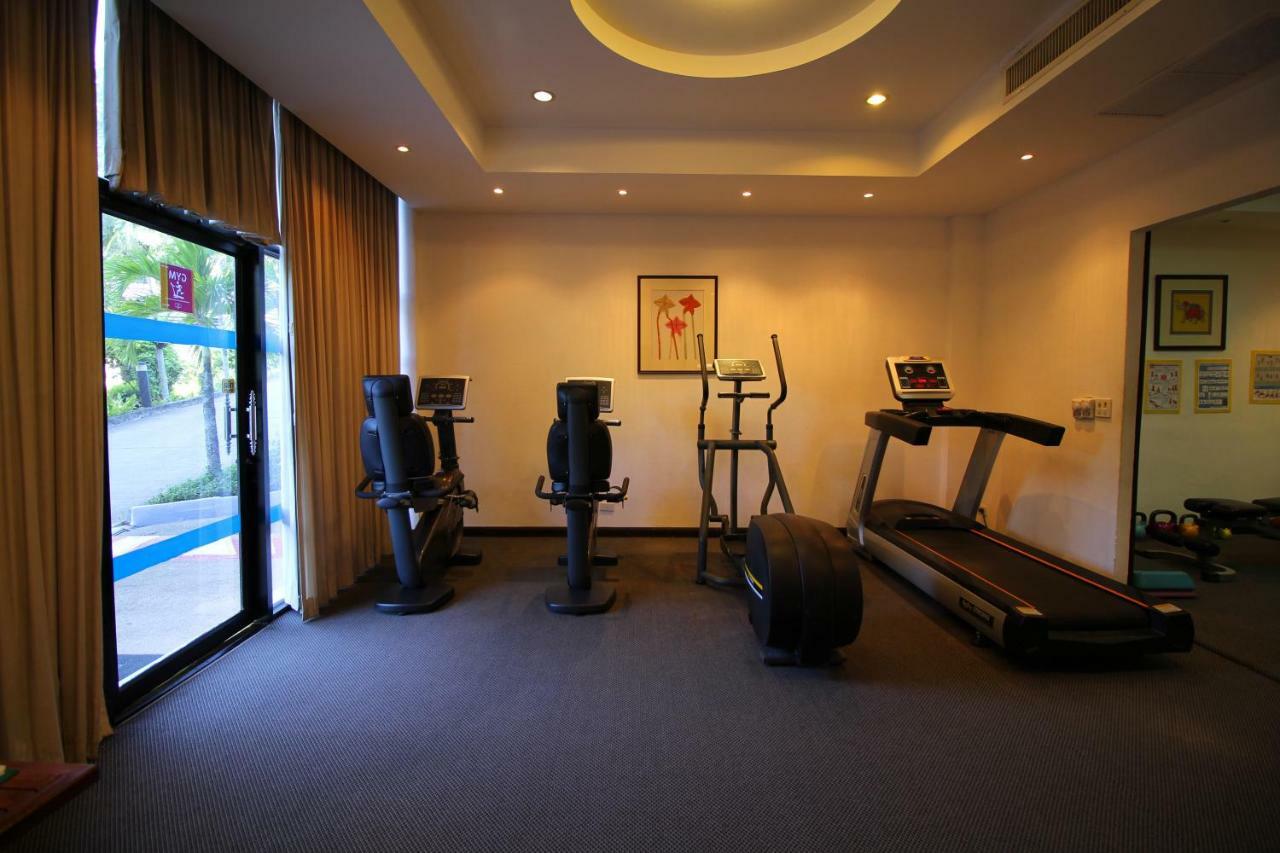 Seasons Naiharn Phuket Hotel 3*