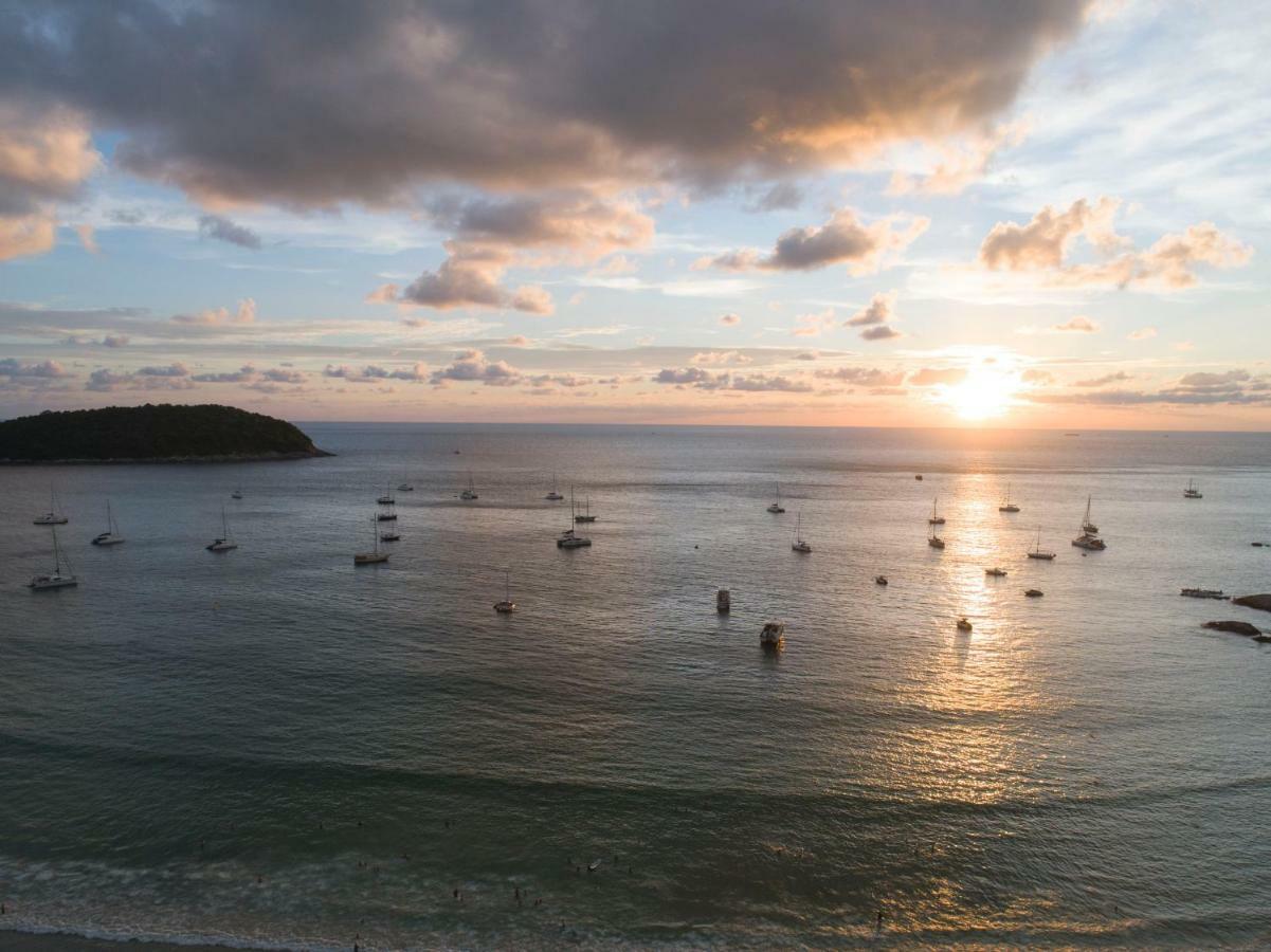 Seasons Naiharn Phuket Hotel