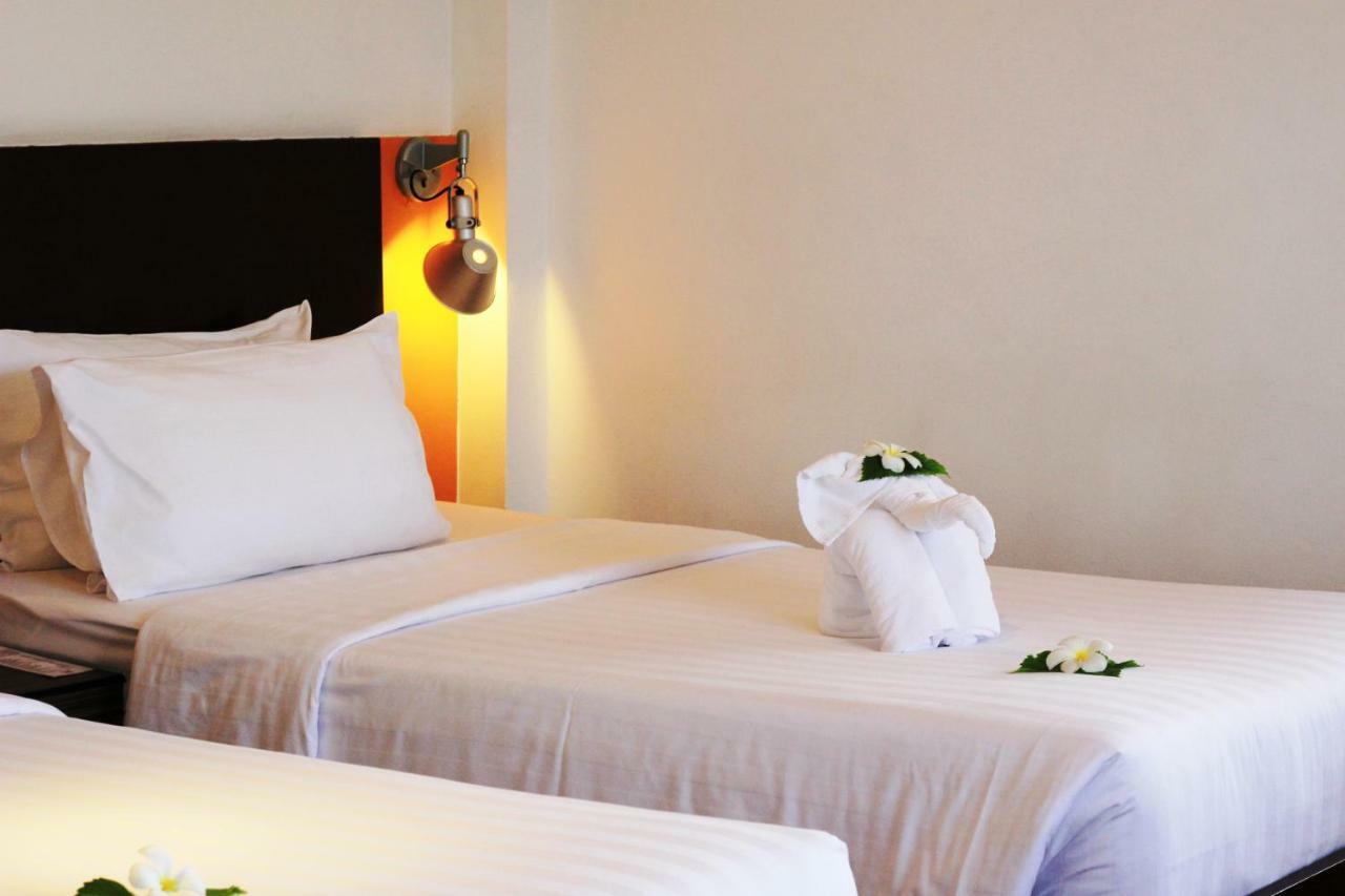 Seasons Naiharn Phuket