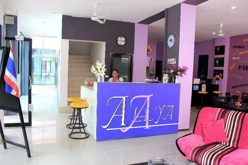 Holiday Home Patong Hotel 3*