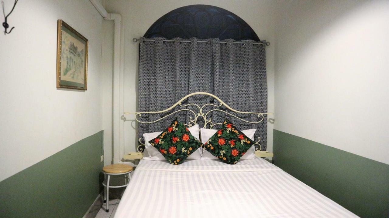 The Neighbors (adults Only) Hostel