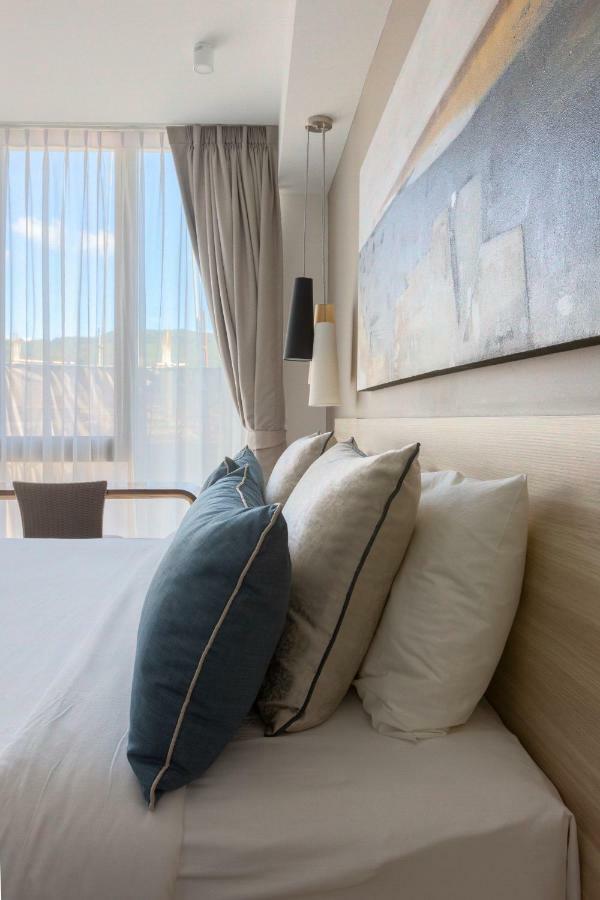 Oceanstone By Holy Cow 604 *