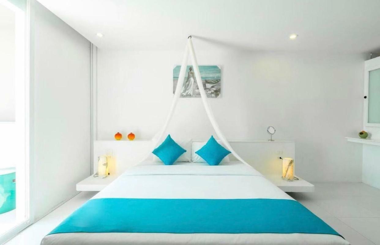 Grand Bleu Ocean View Pool Hotel 4*