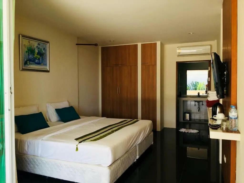 Grand Bleu Ocean View Pool Hotel Kamala Beach
