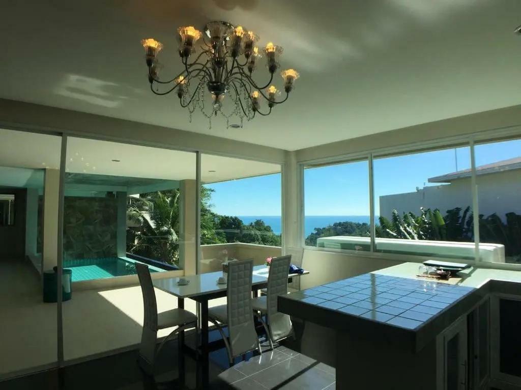 Grand Bleu Ocean View Pool 4*
