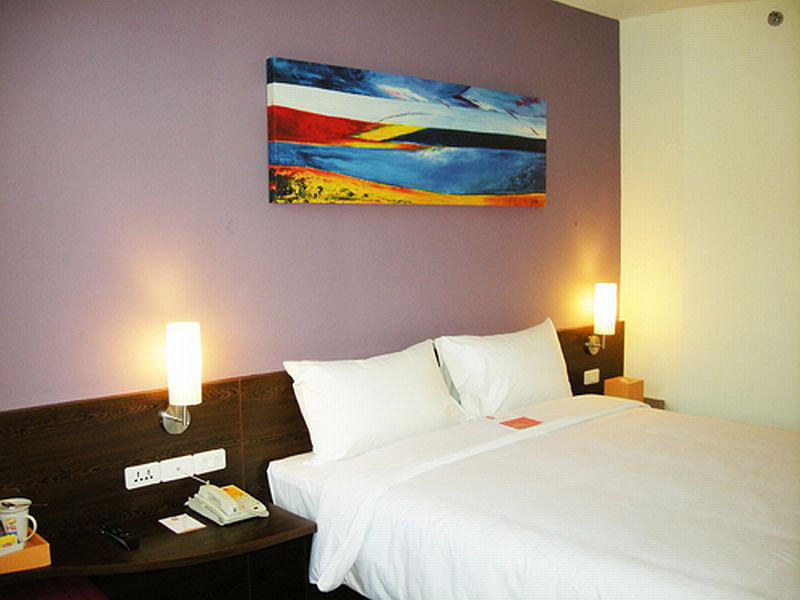 Ibis Phuket 3*