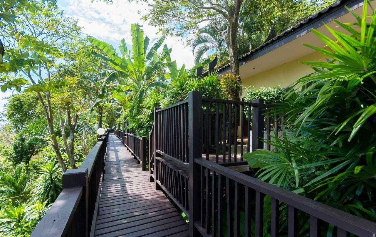Seasons Naiharn Phuket Hotel Nai Harn
