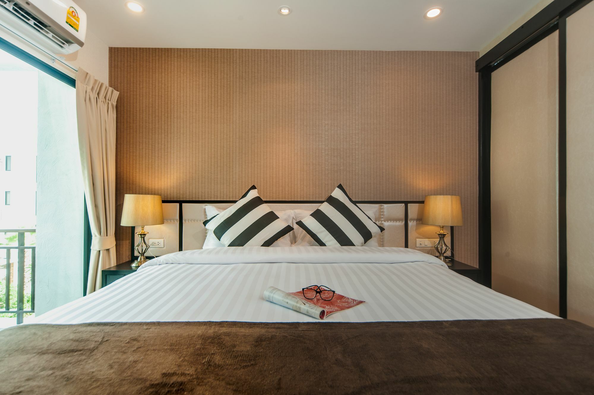 The Title Kr Beach Condotel Rawai