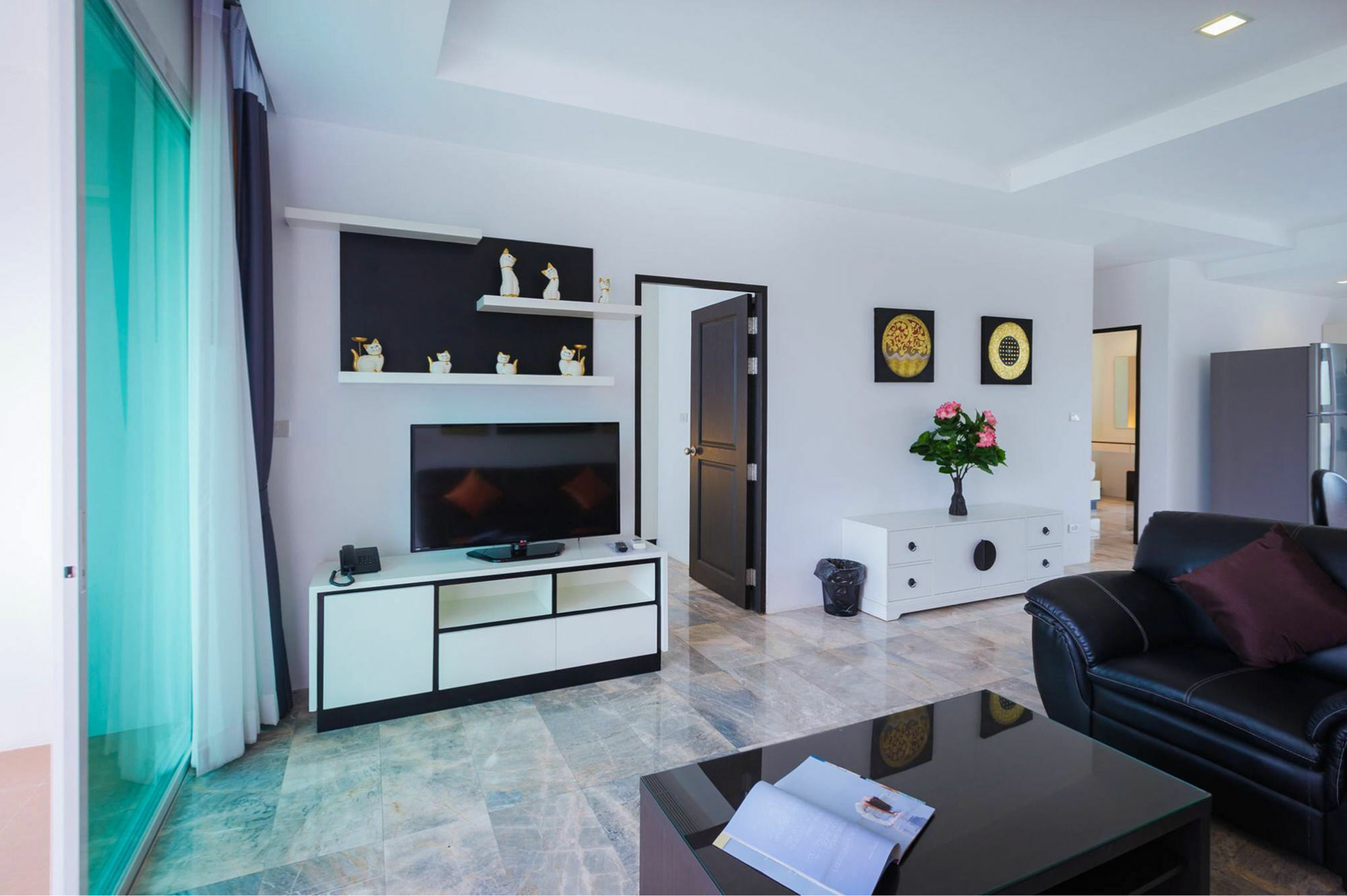 Phuket Seaview Resotel Aparthotel 4*