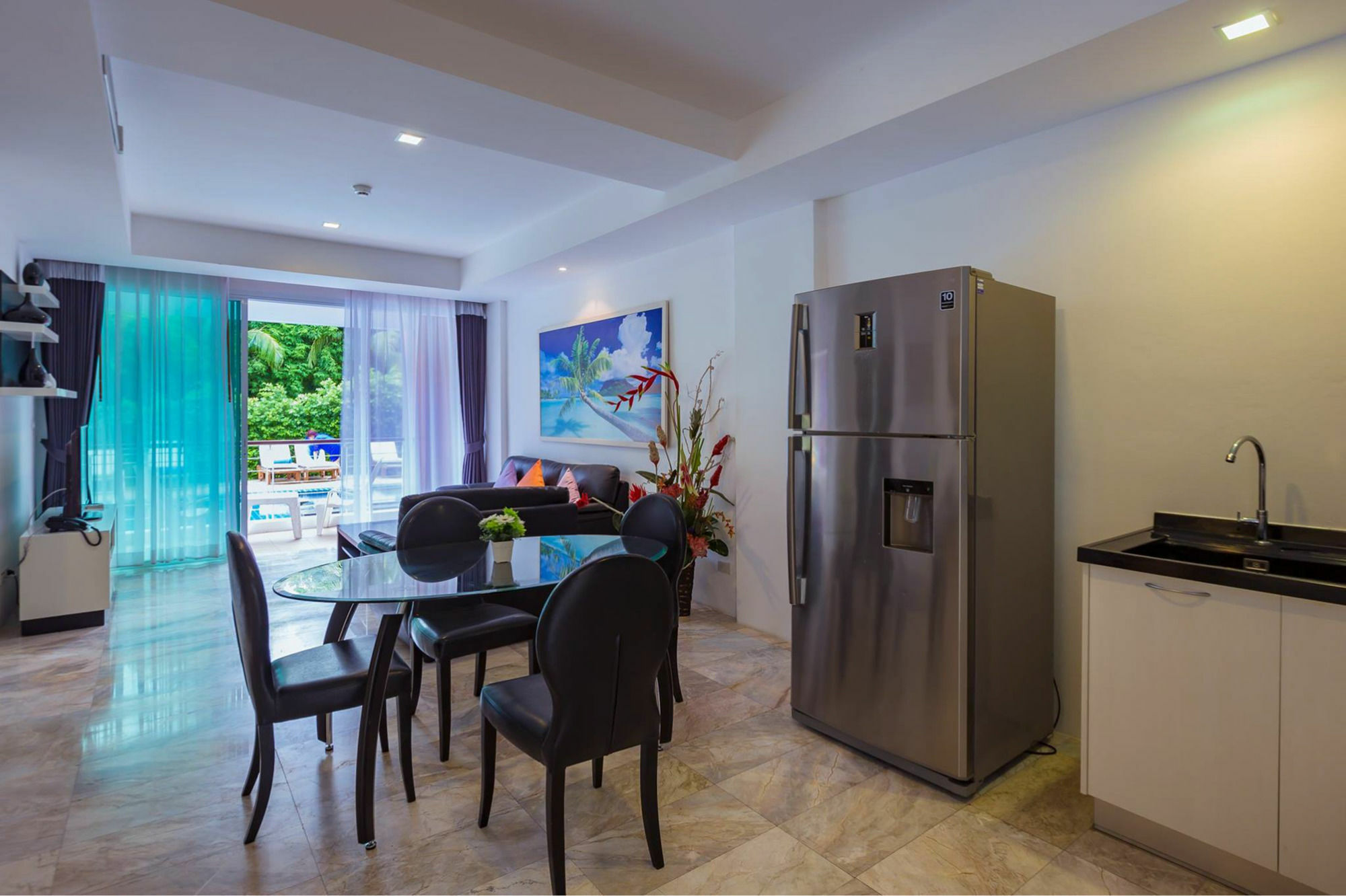 Phuket Seaview Resotel Aparthotel 4*