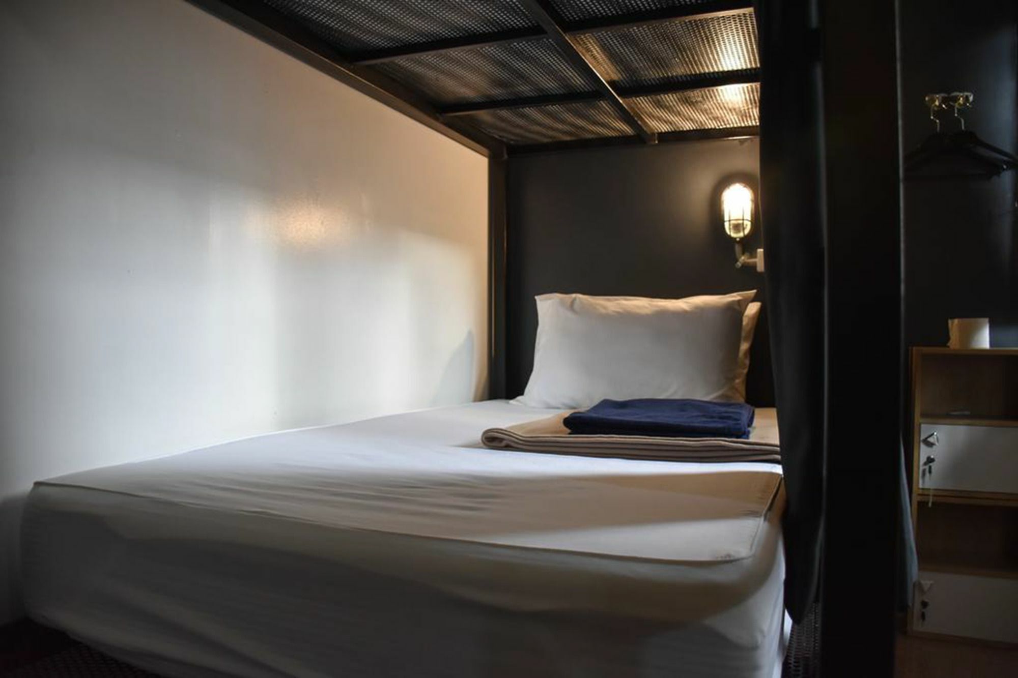 Bandai Ll Poshtel Hostel
