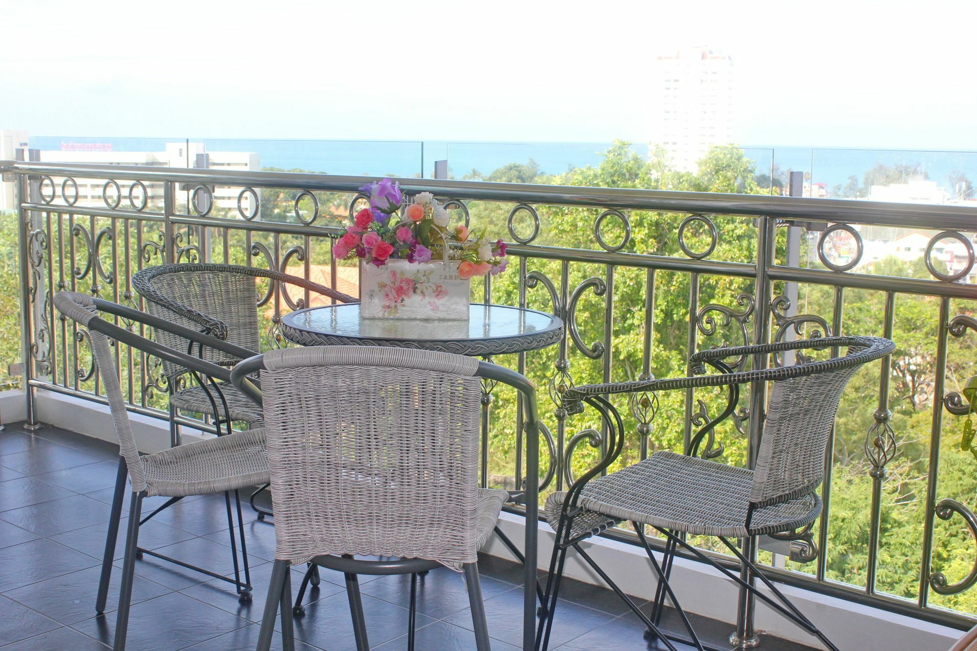 Apartment Karon Beach