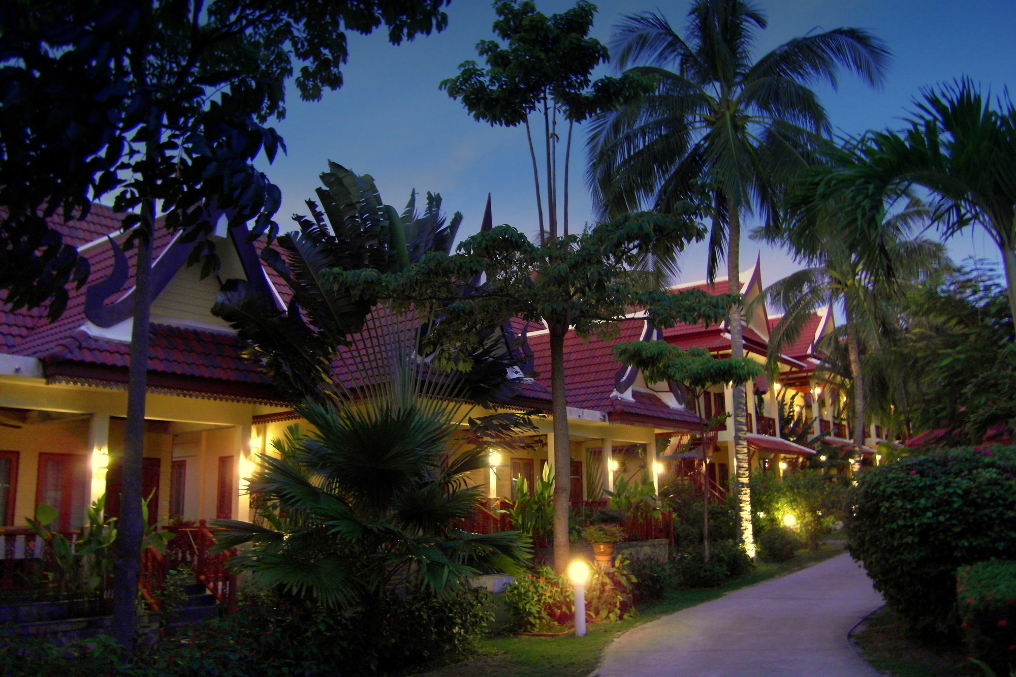 Resort Palm Village Rawai