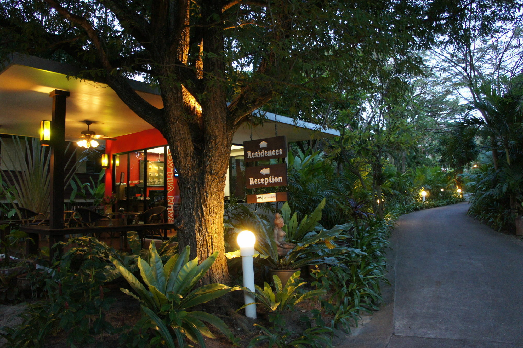 Palm Village 3*