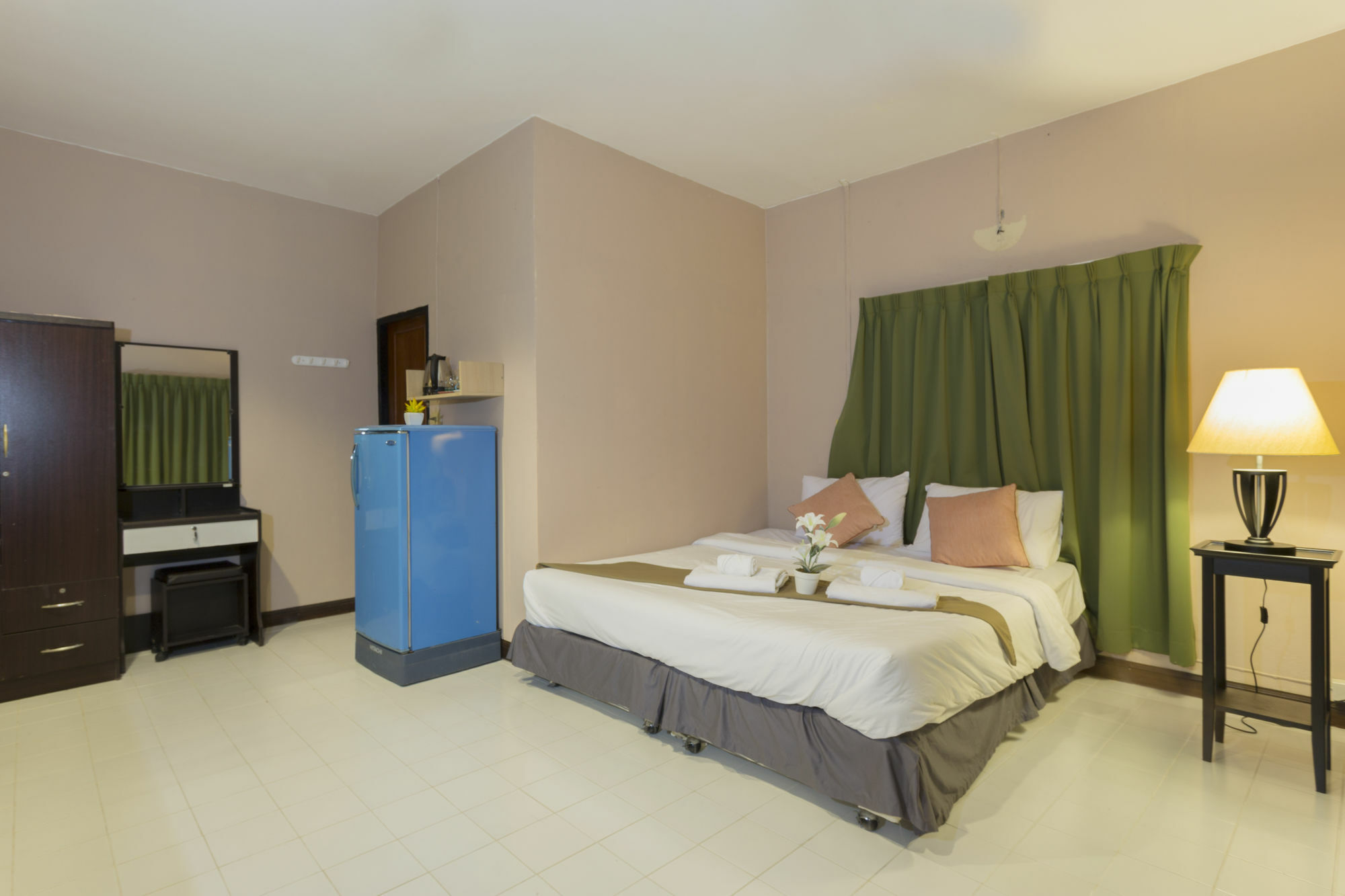 Kata Beachwalk And Hotel 3*