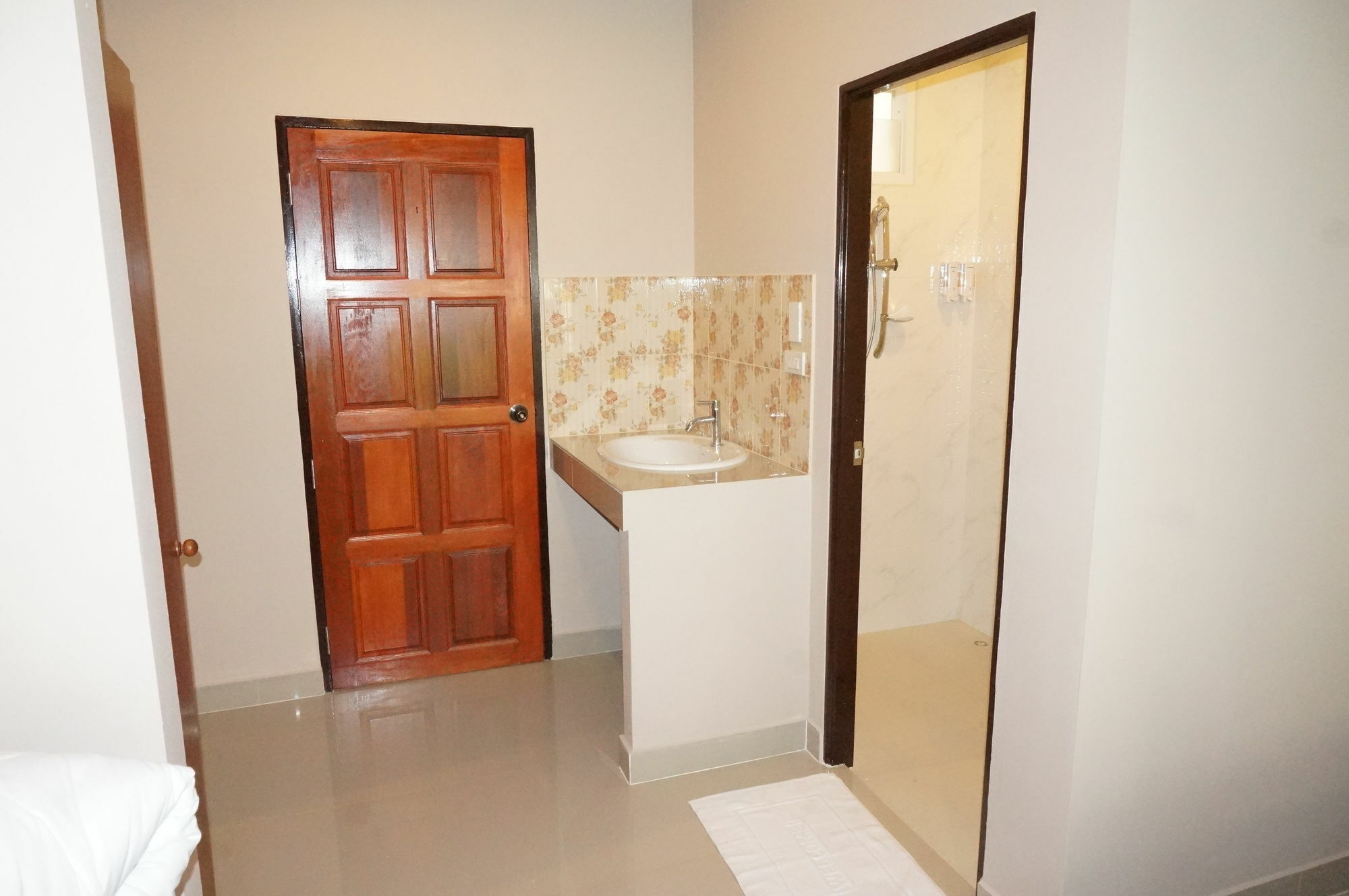 Kata Beachwalk And 3*