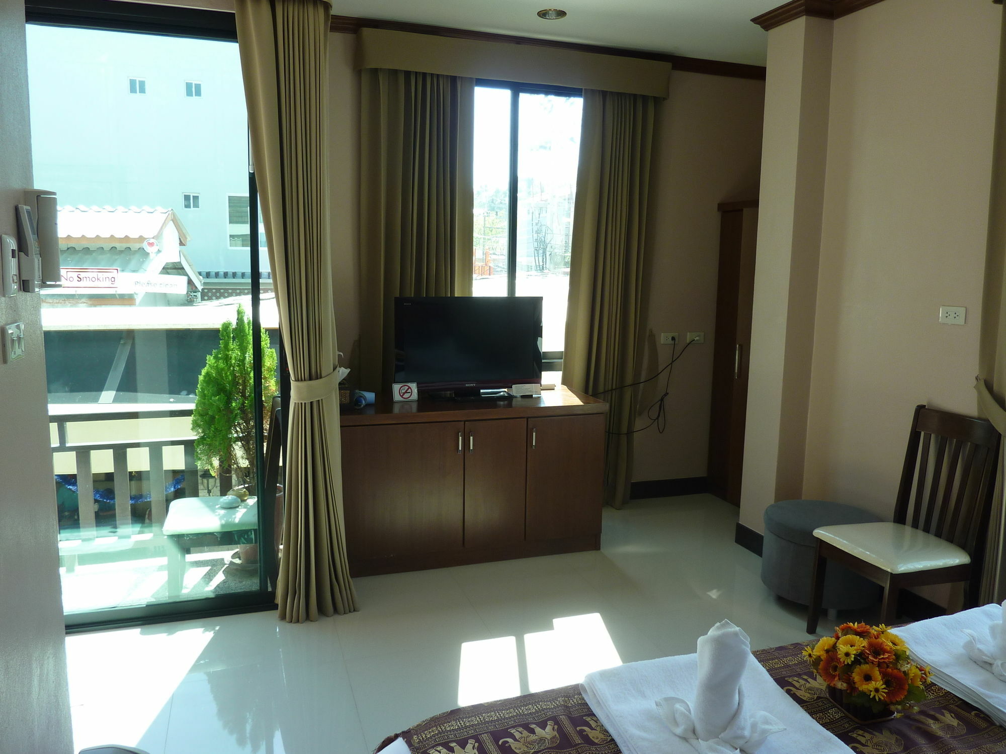 Kata Beachwalk And Hotel 3*