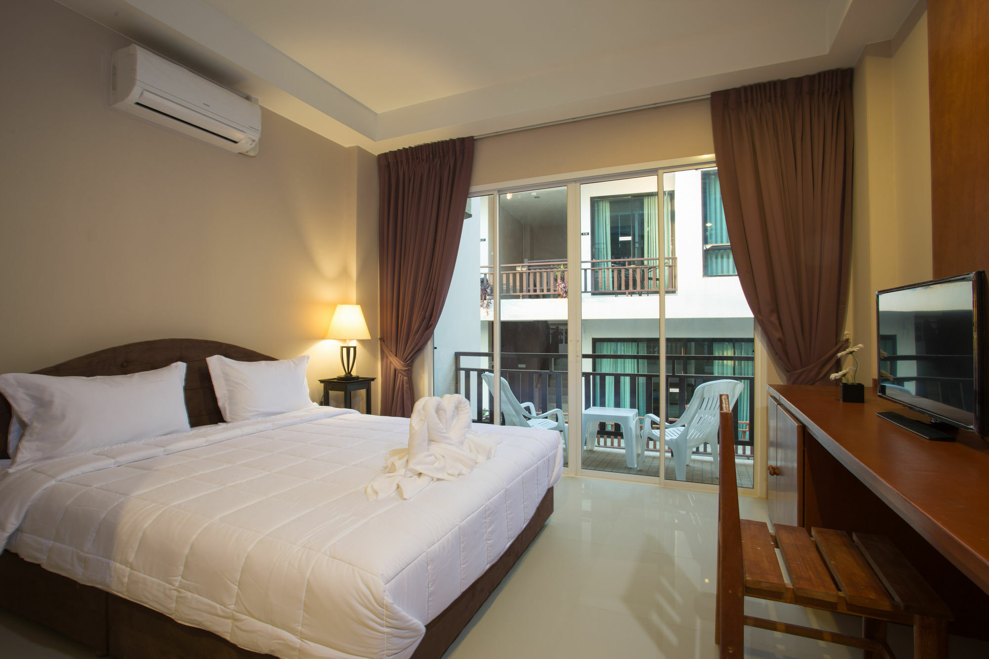 Kata Beachwalk And Kata Beach (Phuket)