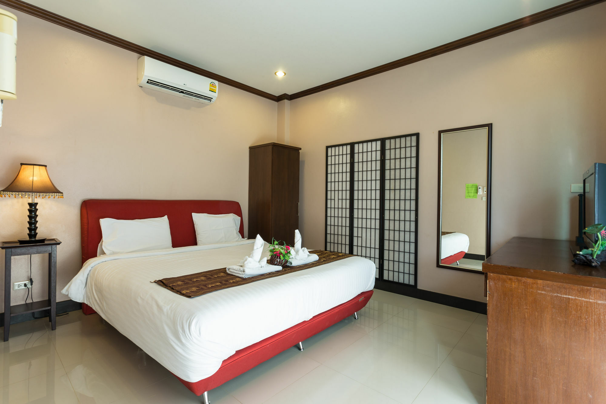 Kata Beachwalk And 3* Kata Beach (Phuket)