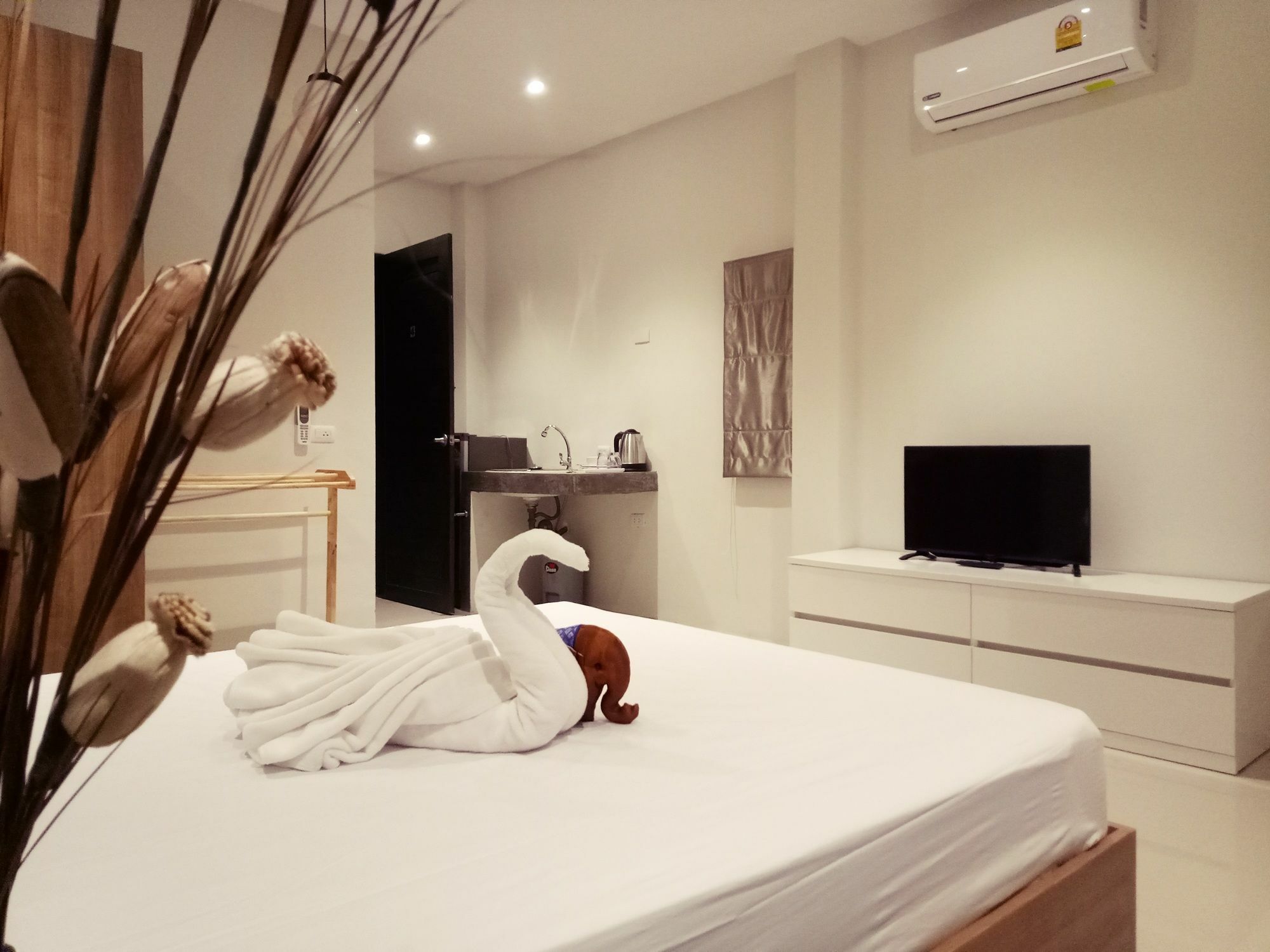 Baan Phunwanna Kata Beach (Phuket)