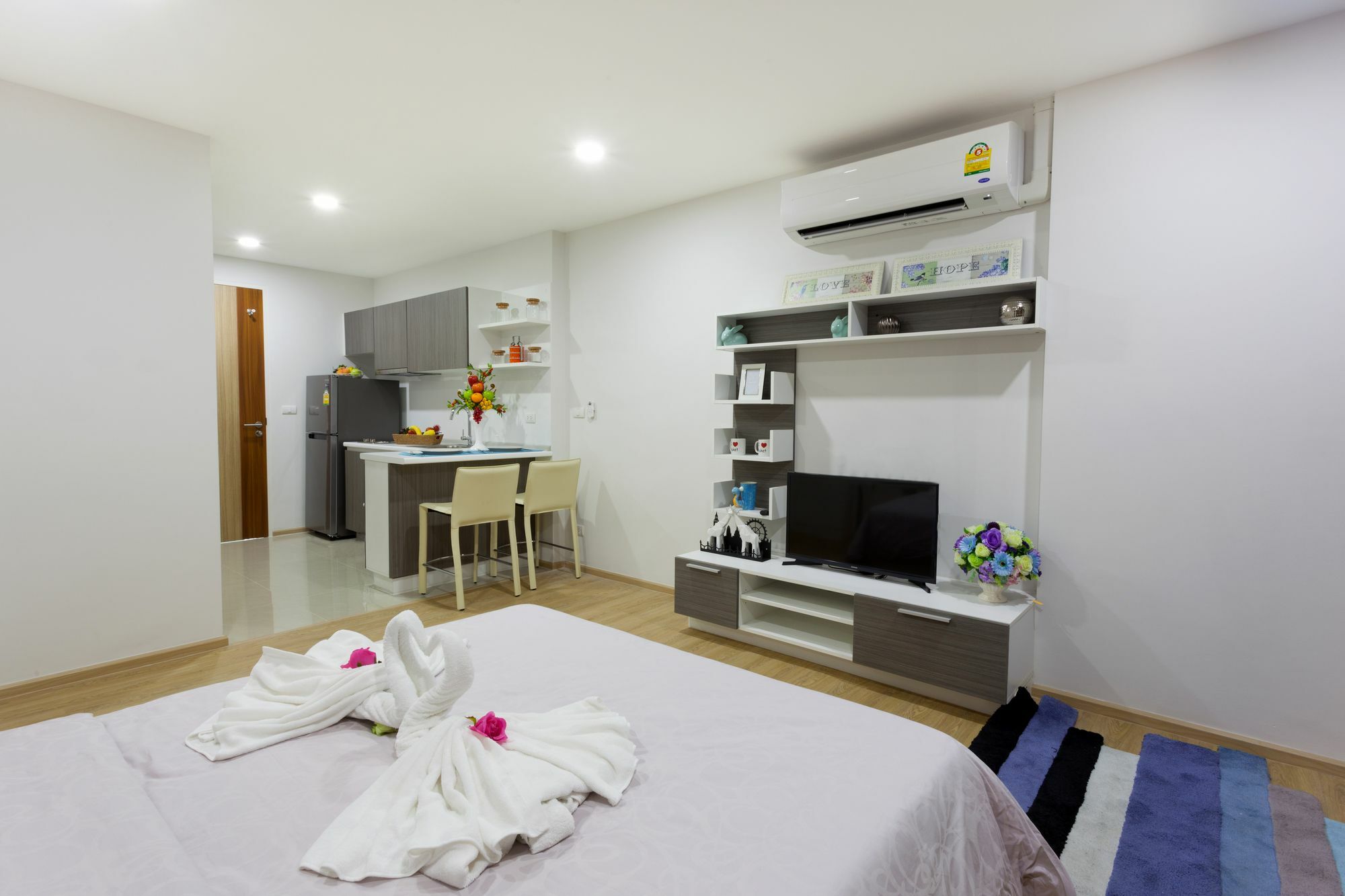 Ozone Condotel Studio Apartment Kata Beach (Phuket)