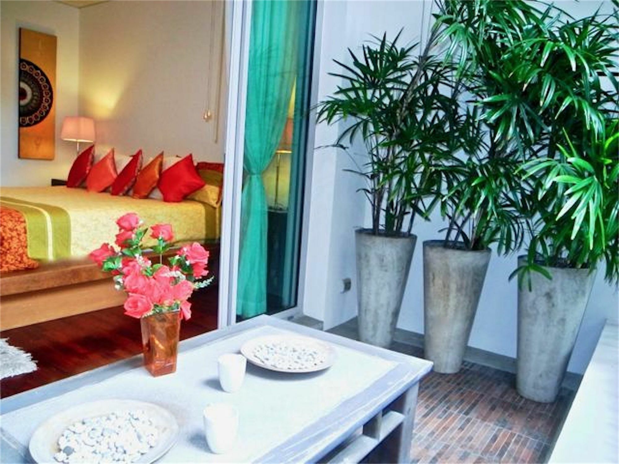 Noi Apartment