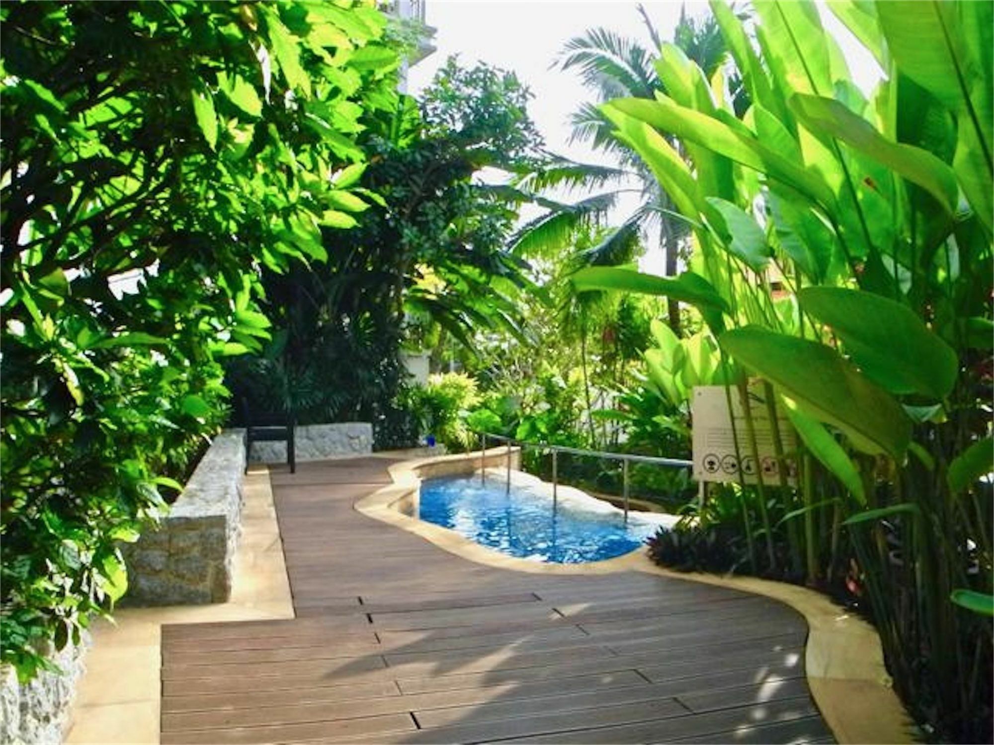 Noi * Kata Beach (Phuket)