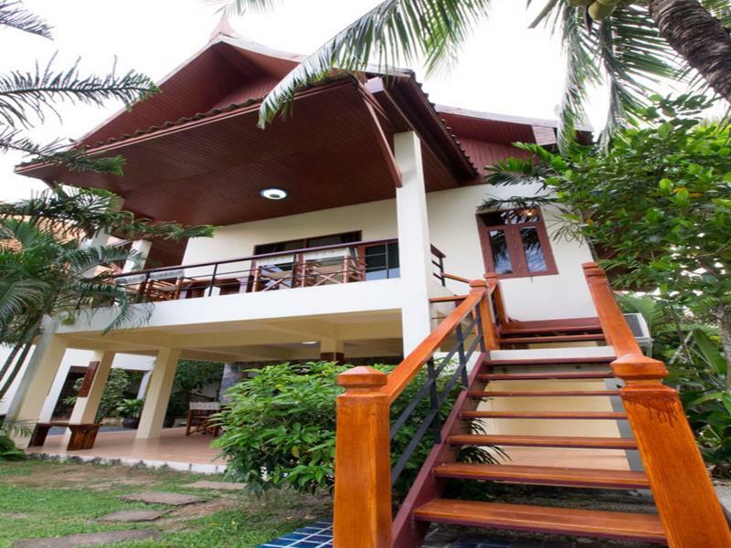 Aisawan Bang Tao Beach (Phuket)