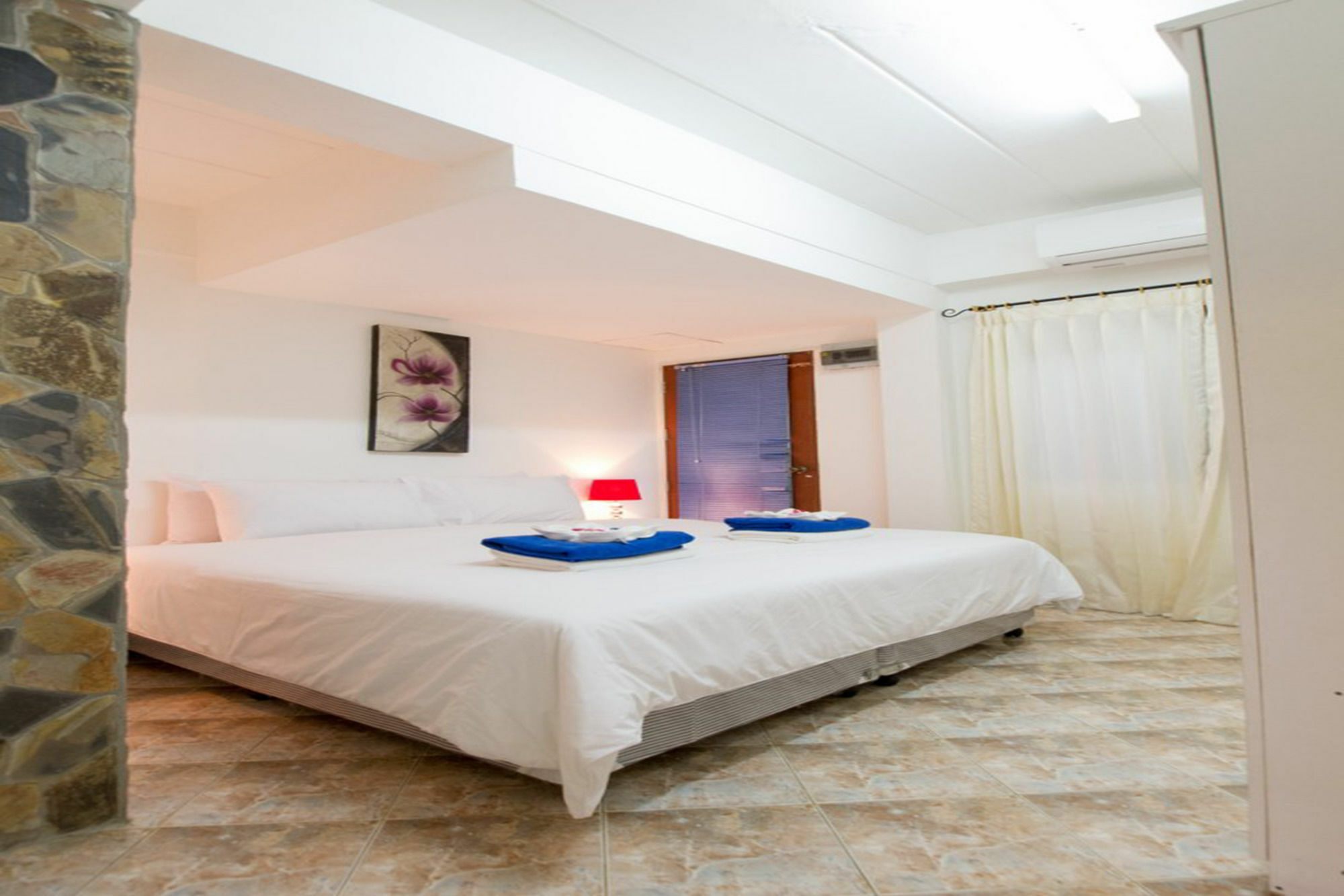 Aisawan Apartment