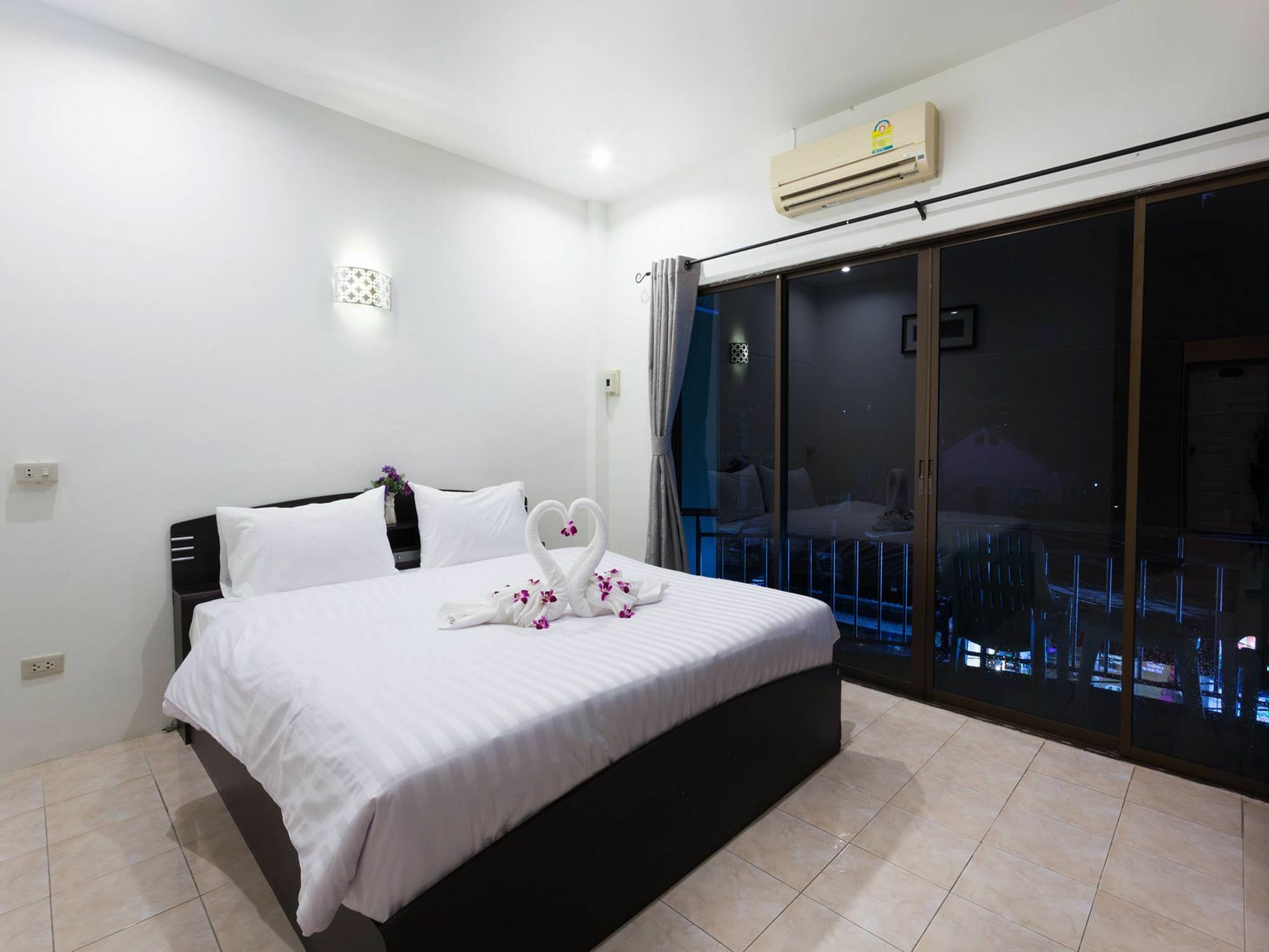 White Snapper Kitchen & House 3* Karon