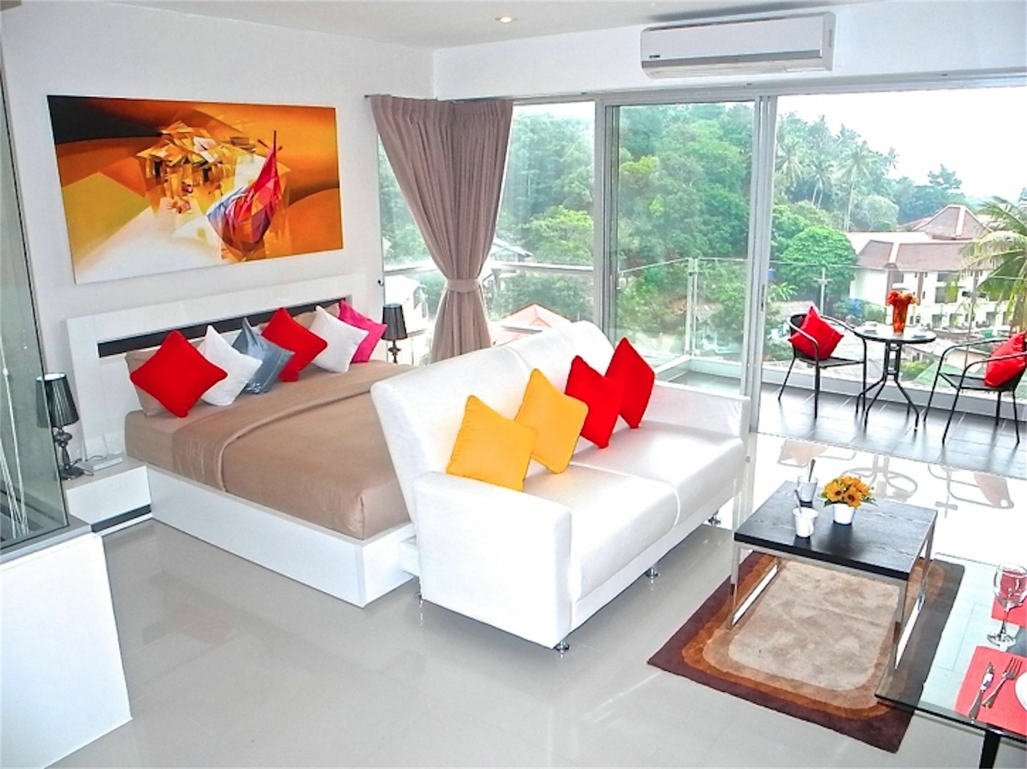 Chic Amazing View Apartment Karon