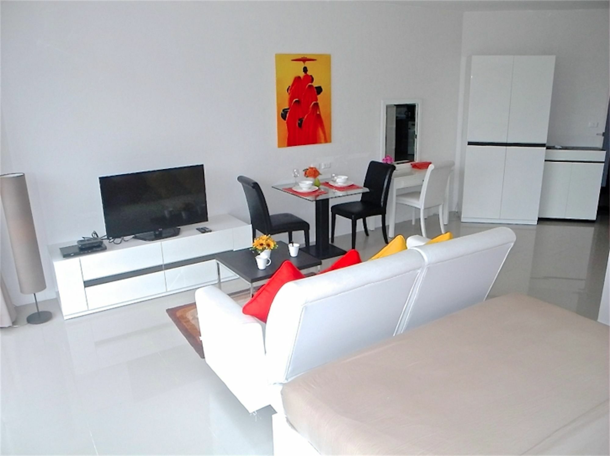 Chic Amazing View Apartment Karon