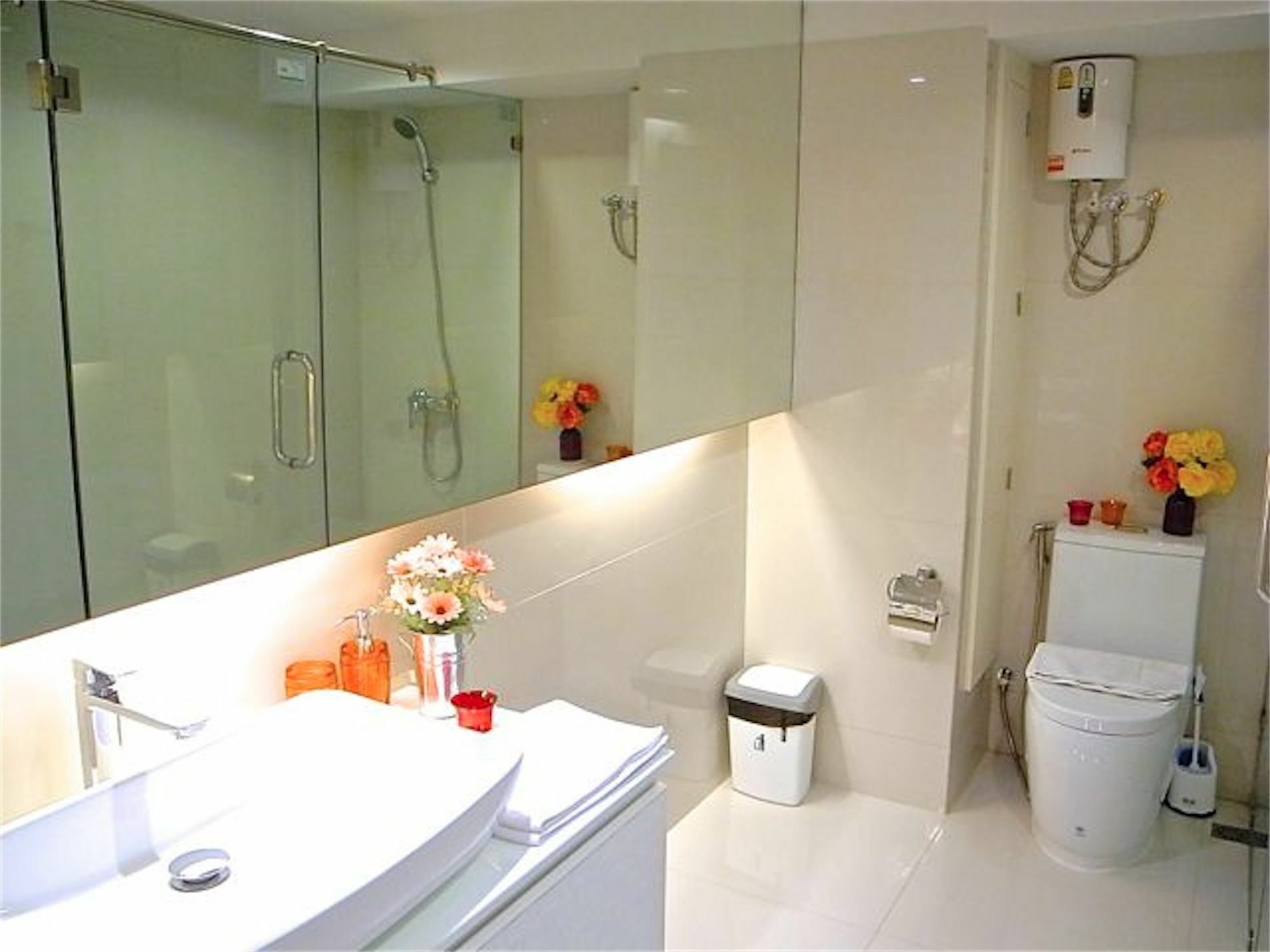Plaza 1 Bedroom Modern Apartment