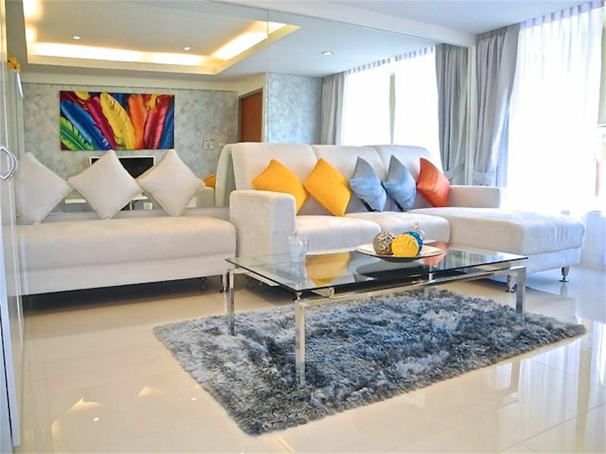 Plaza 1 Bedroom Modern