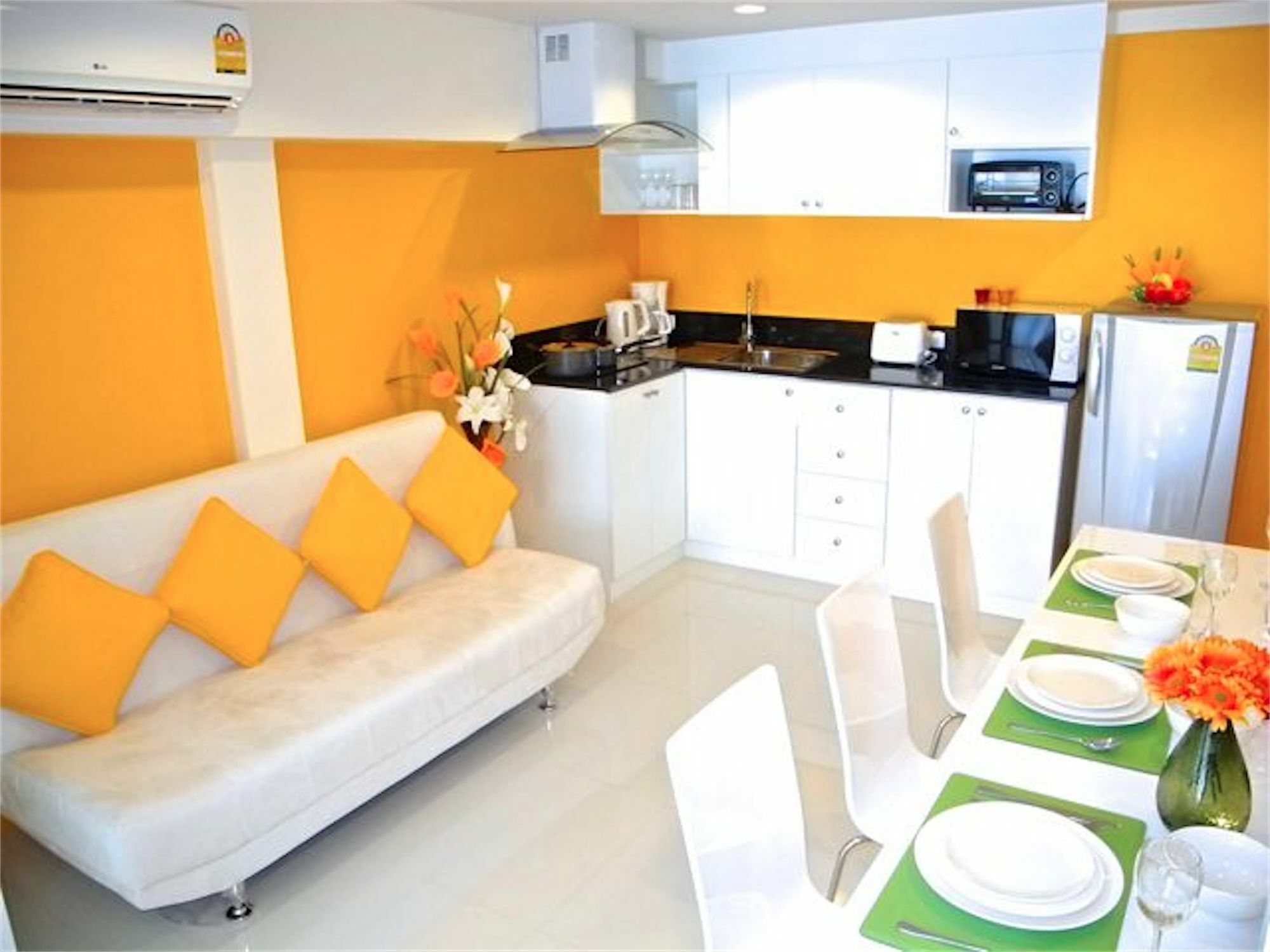 Plaza 1 Bedroom Modern Kata Beach (Phuket)
