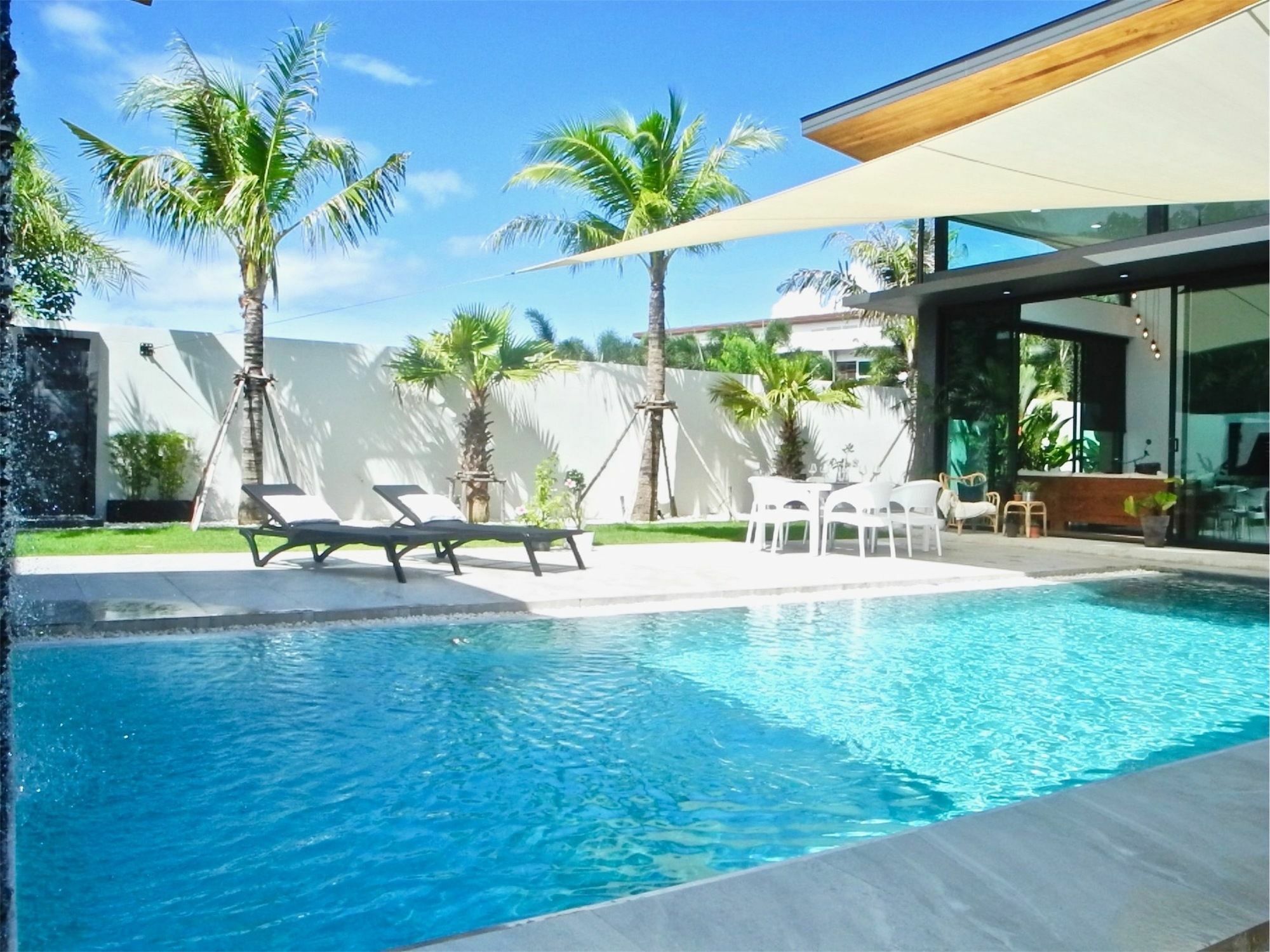 New Wonderful In Nai Harn Center