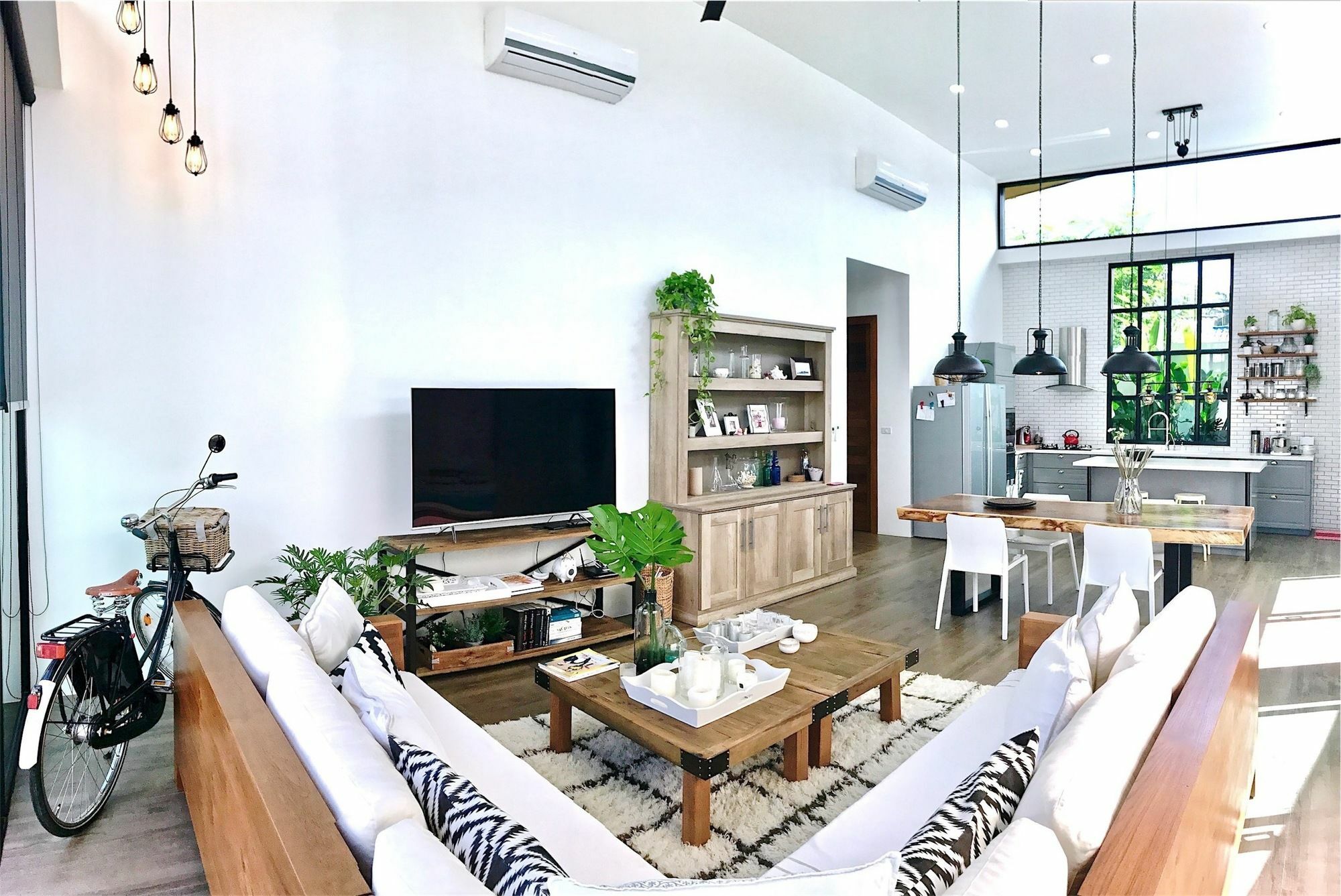 Villa New Wonderful In Nai Harn Center Rawai