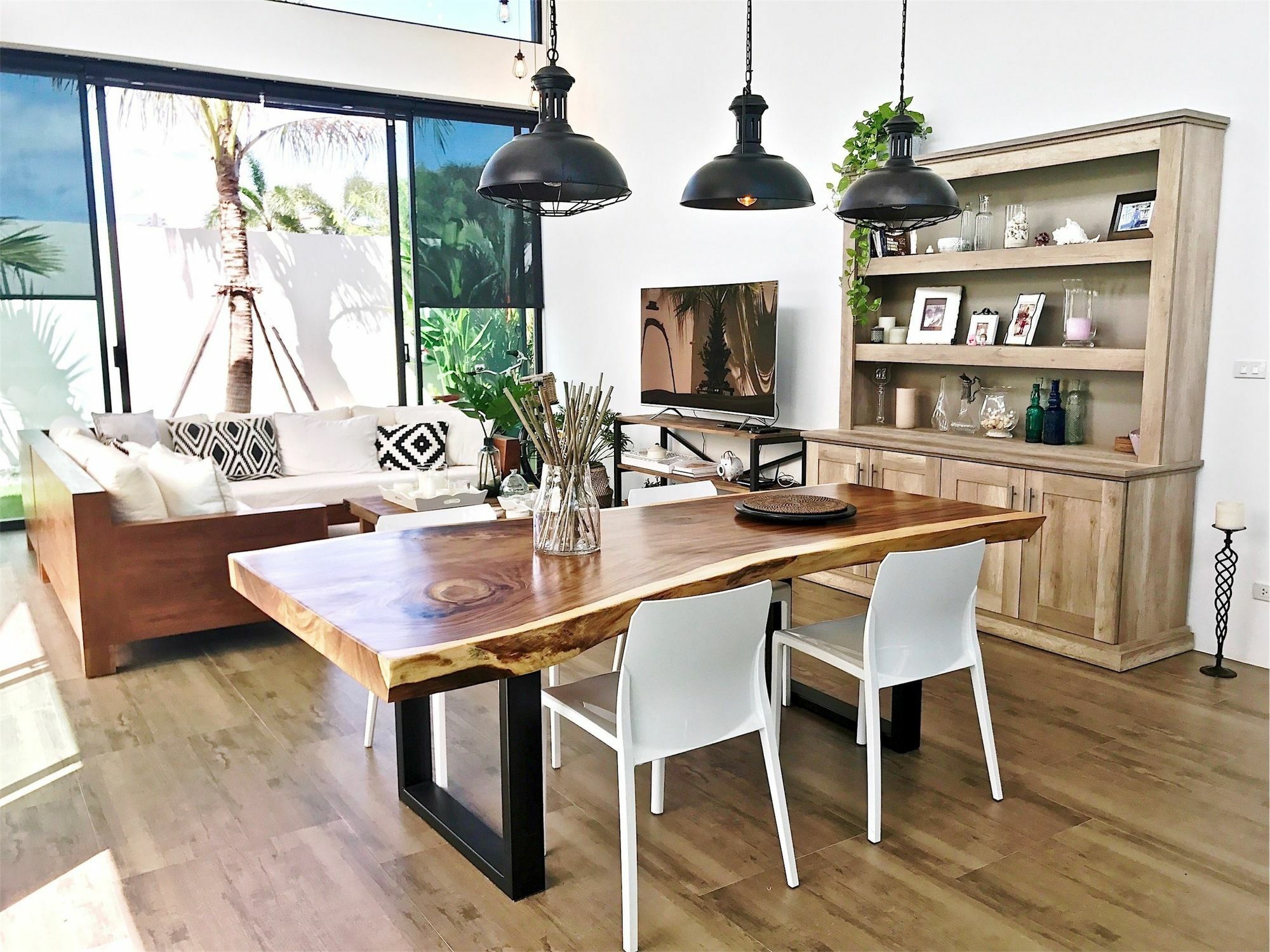 Villa New Wonderful In Nai Harn Center Rawai