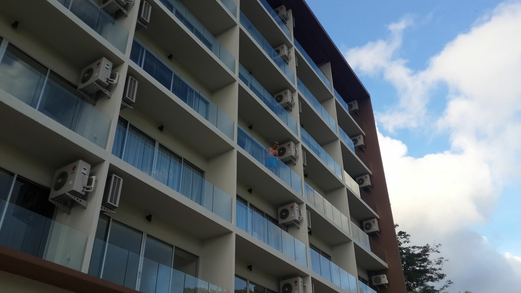 Seventh Apartment Karon