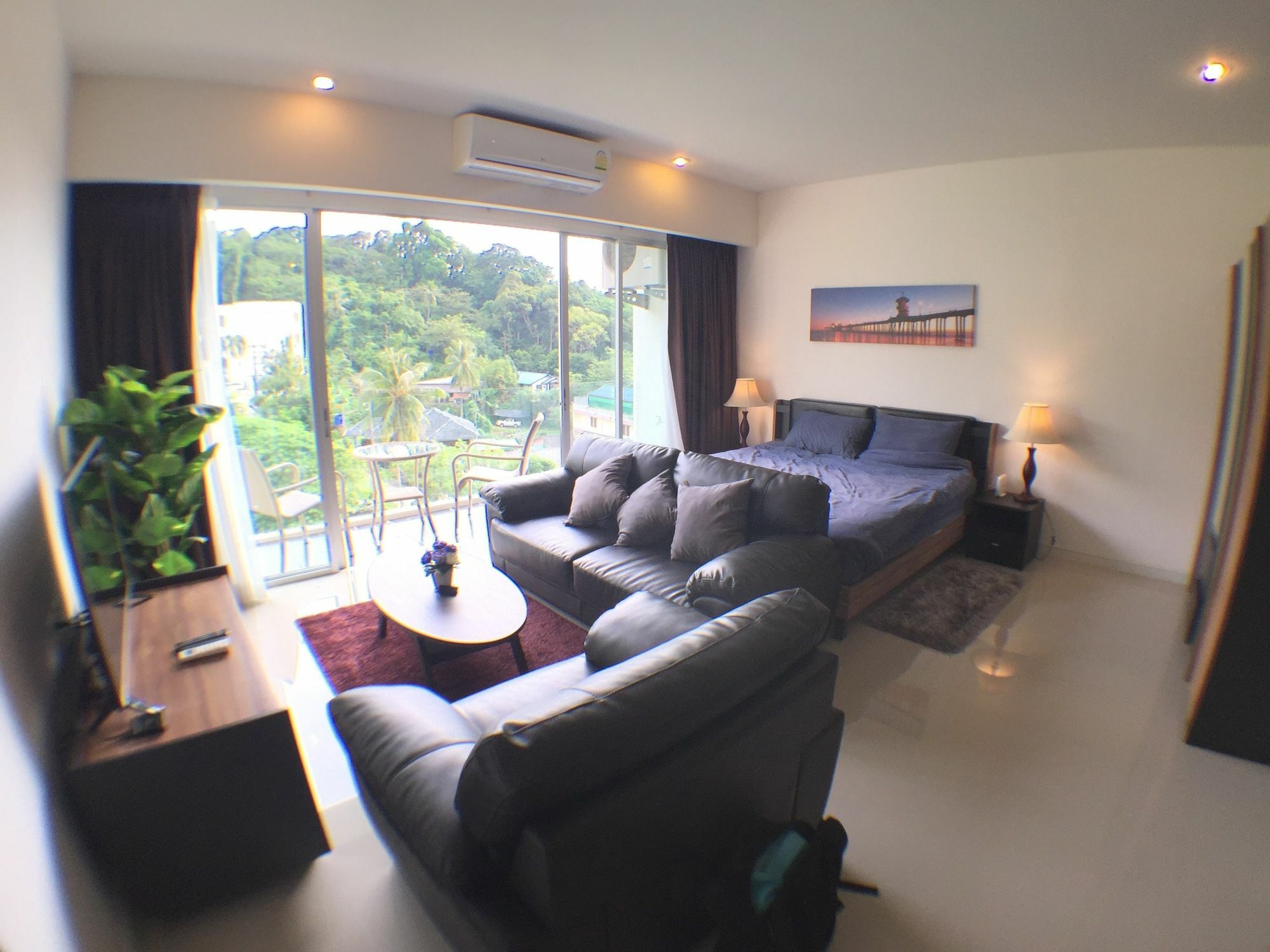 Seventh Apartment