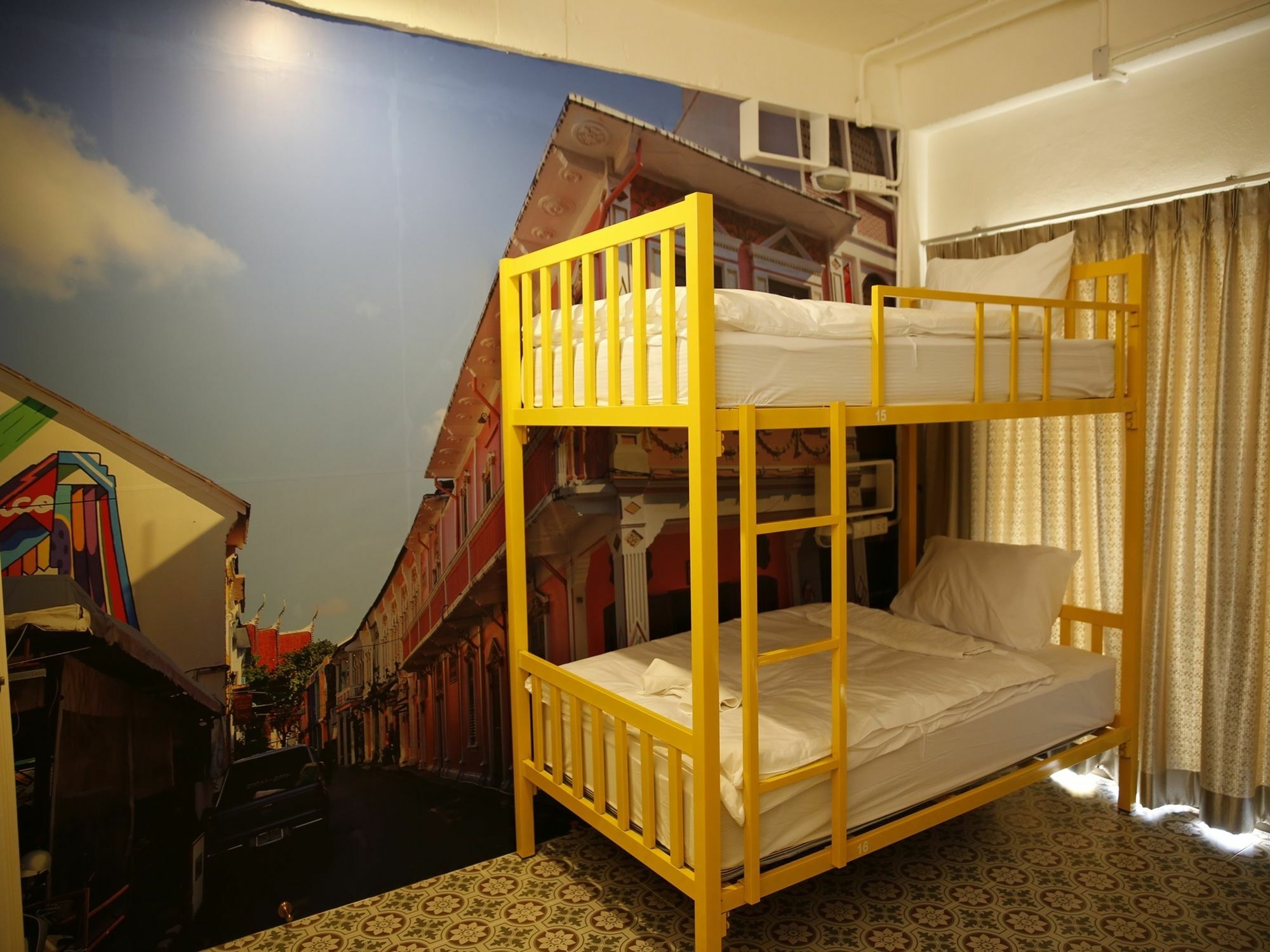 Sino @ Kata Hostel *
